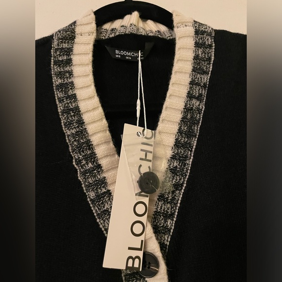 NWT Bloomchic Geometric Black and White Button Down Pocket Cardigan Sz 12 (L) - Picture 4 of 7